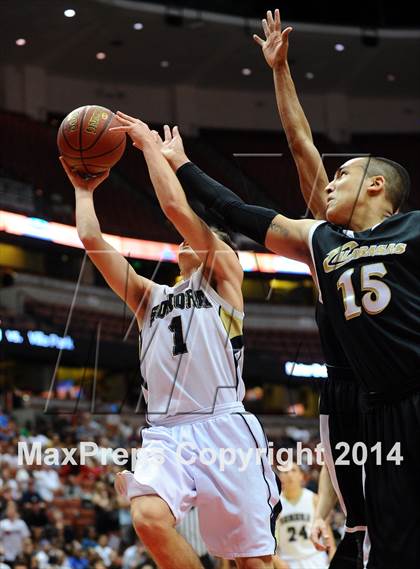 Thumbnail 1 in Calabasas vs. Sonora (CIF SS 2A Final) photogallery.