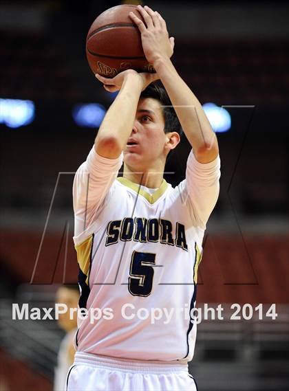 Thumbnail 3 in Calabasas vs. Sonora (CIF SS 2A Final) photogallery.