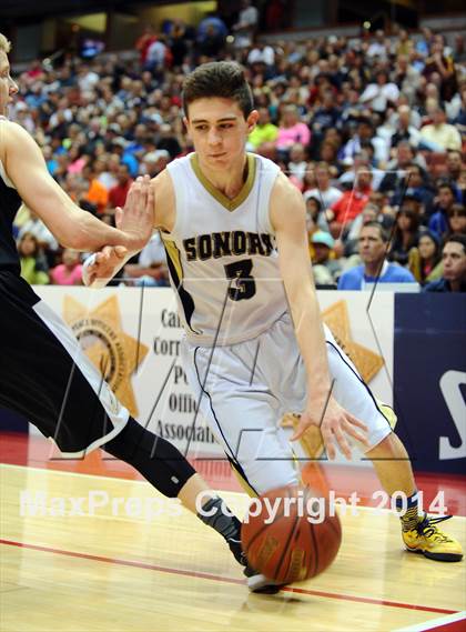 Thumbnail 2 in Calabasas vs. Sonora (CIF SS 2A Final) photogallery.