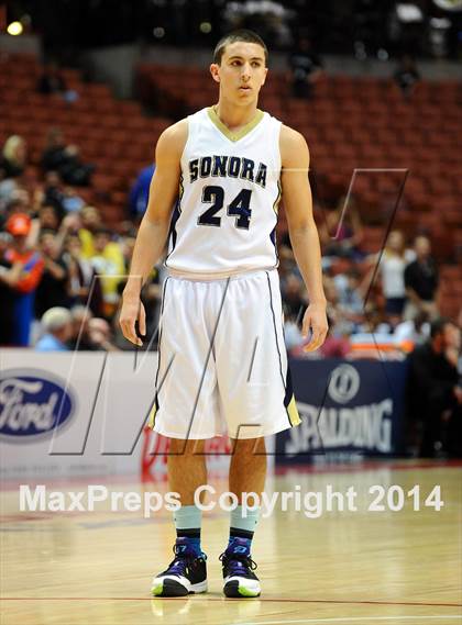 Thumbnail 2 in Calabasas vs. Sonora (CIF SS 2A Final) photogallery.