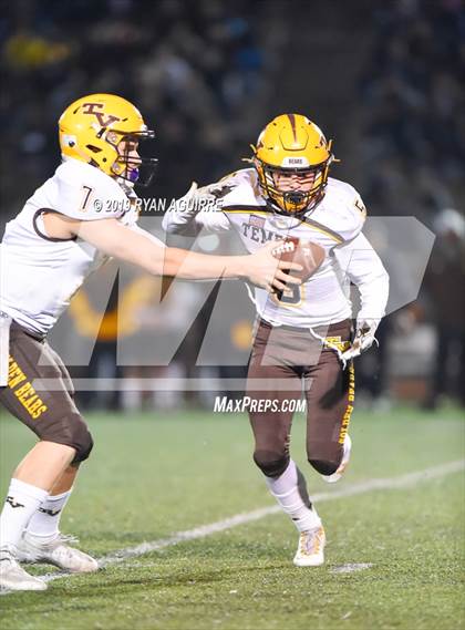 Thumbnail 3 in Temecula Valley @ El Camino (CIF SoCal D3-AA Regional Final) photogallery.