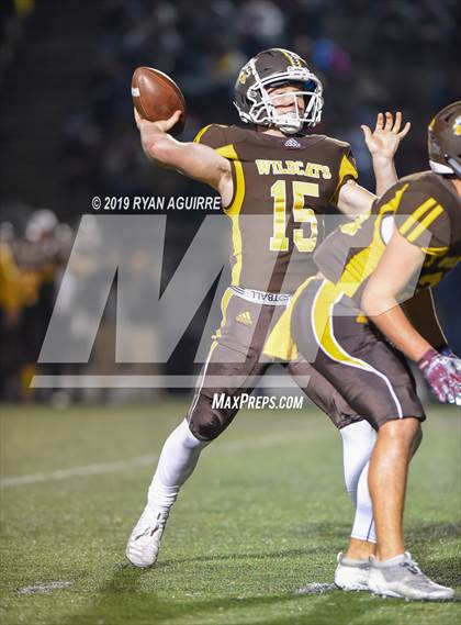 Thumbnail 3 in Temecula Valley @ El Camino (CIF SoCal D3-AA Regional Final) photogallery.