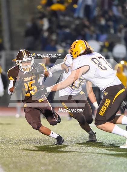 Thumbnail 3 in Temecula Valley @ El Camino (CIF SoCal D3-AA Regional Final) photogallery.