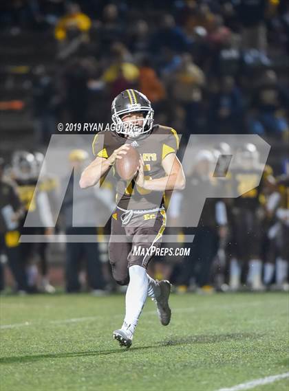 Thumbnail 3 in Temecula Valley @ El Camino (CIF SoCal D3-AA Regional Final) photogallery.