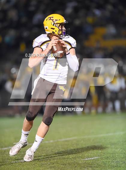 Thumbnail 2 in Temecula Valley @ El Camino (CIF SoCal D3-AA Regional Final) photogallery.