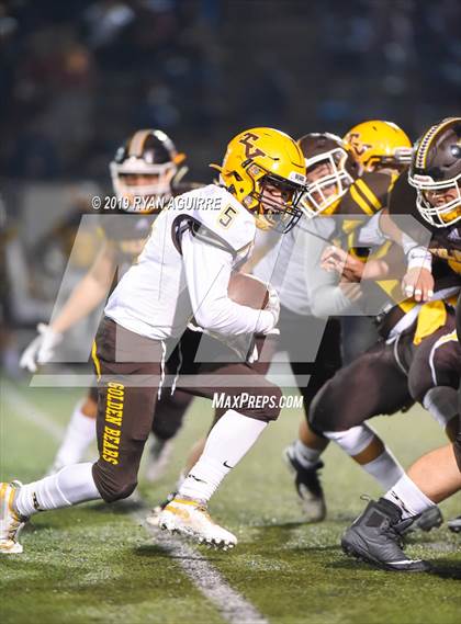 Thumbnail 2 in Temecula Valley @ El Camino (CIF SoCal D3-AA Regional Final) photogallery.
