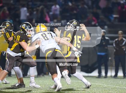 Thumbnail 2 in Temecula Valley @ El Camino (CIF SoCal D3-AA Regional Final) photogallery.