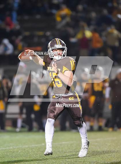 Thumbnail 2 in Temecula Valley @ El Camino (CIF SoCal D3-AA Regional Final) photogallery.
