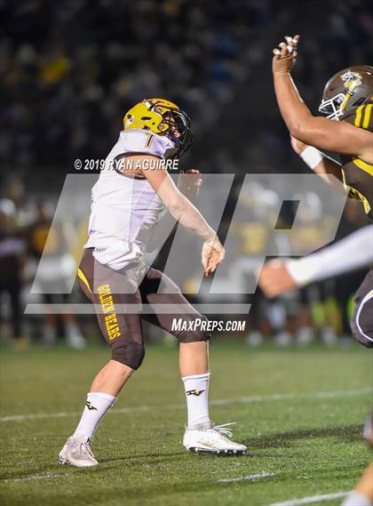 Thumbnail 2 in Temecula Valley @ El Camino (CIF SoCal D3-AA Regional Final) photogallery.