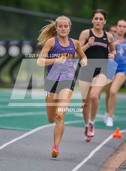 Thumbnail 2 in Cooper Dragon Invitational (800M) photogallery.