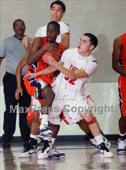 Thumbnail 1 in Taft vs. Fort Bend Bush (McDonald's Texas Invitational) photogallery.