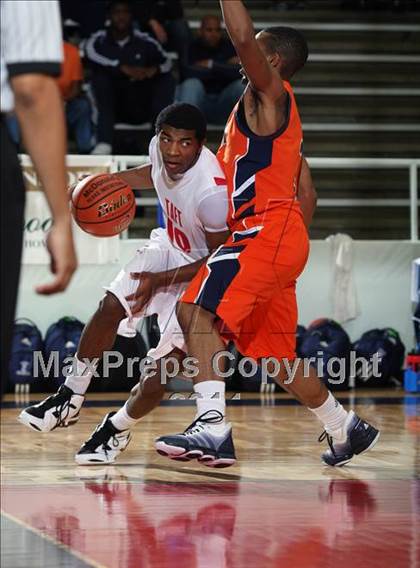 Thumbnail 1 in Taft vs. Fort Bend Bush (McDonald's Texas Invitational) photogallery.