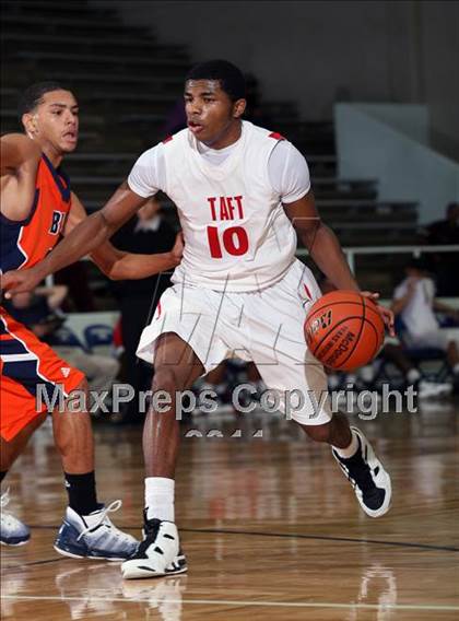 Thumbnail 3 in Taft vs. Fort Bend Bush (McDonald's Texas Invitational) photogallery.