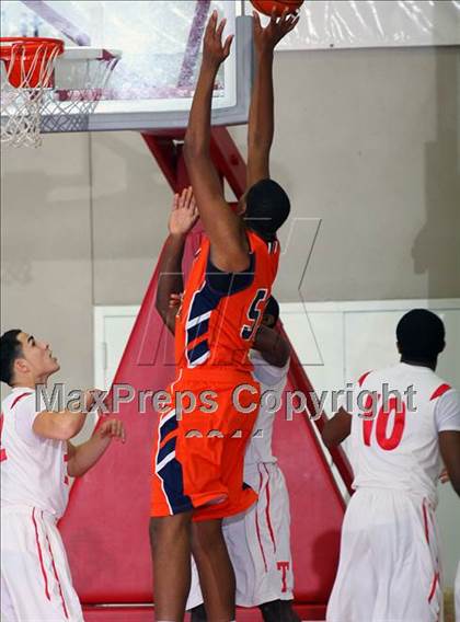 Thumbnail 3 in Taft vs. Fort Bend Bush (McDonald's Texas Invitational) photogallery.