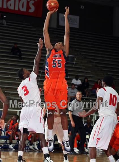 Thumbnail 2 in Taft vs. Fort Bend Bush (McDonald's Texas Invitational) photogallery.