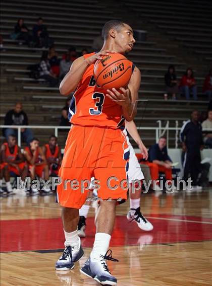 Thumbnail 3 in Taft vs. Fort Bend Bush (McDonald's Texas Invitational) photogallery.