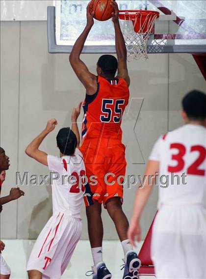 Thumbnail 2 in Taft vs. Fort Bend Bush (McDonald's Texas Invitational) photogallery.