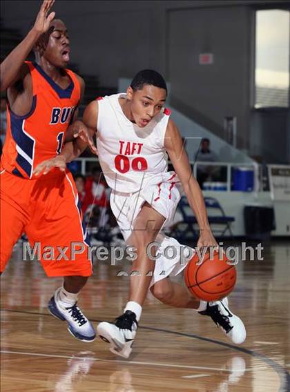 Thumbnail 3 in Taft vs. Fort Bend Bush (McDonald's Texas Invitational) photogallery.