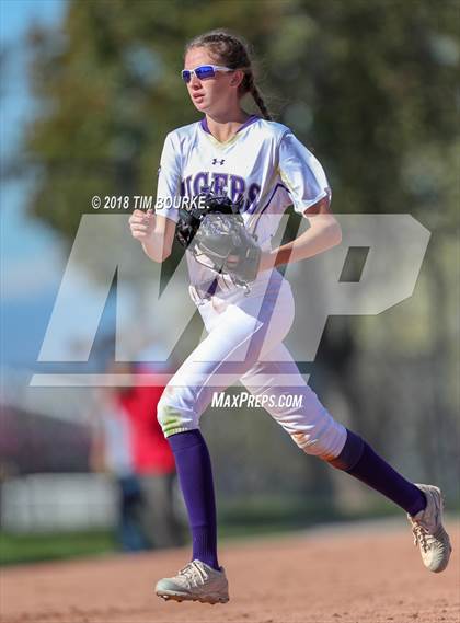 Thumbnail 3 in Holy Family vs. Silver Creek (CHSAA 4A Semifinal) photogallery.