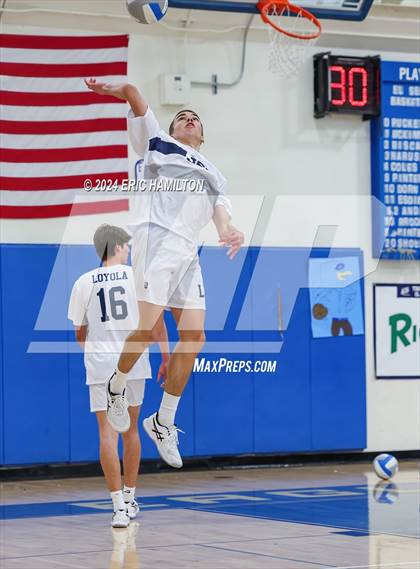 Thumbnail 3 in Loyola @ El Segundo photogallery.