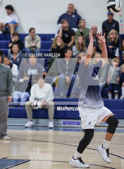 Thumbnail 2 in Loyola @ El Segundo photogallery.