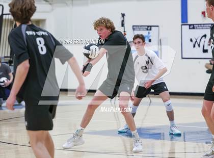 Thumbnail 3 in Loyola @ El Segundo photogallery.