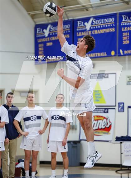 Thumbnail 1 in Loyola @ El Segundo photogallery.