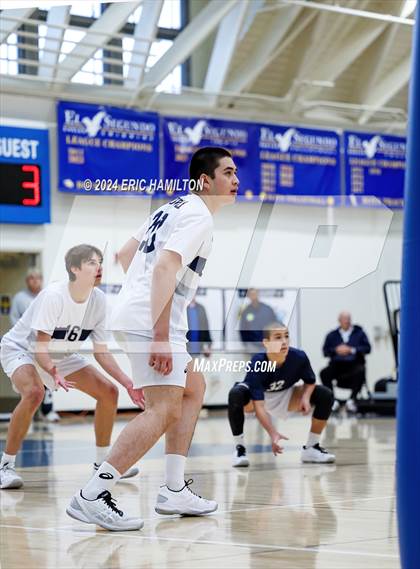 Thumbnail 3 in Loyola @ El Segundo photogallery.