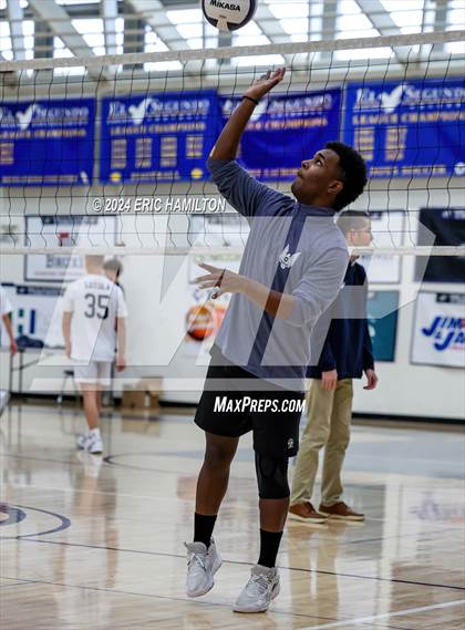 Thumbnail 2 in Loyola @ El Segundo photogallery.