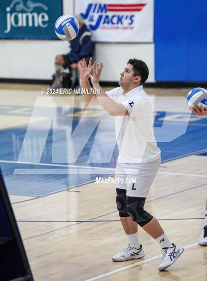 Thumbnail 3 in Loyola @ El Segundo photogallery.