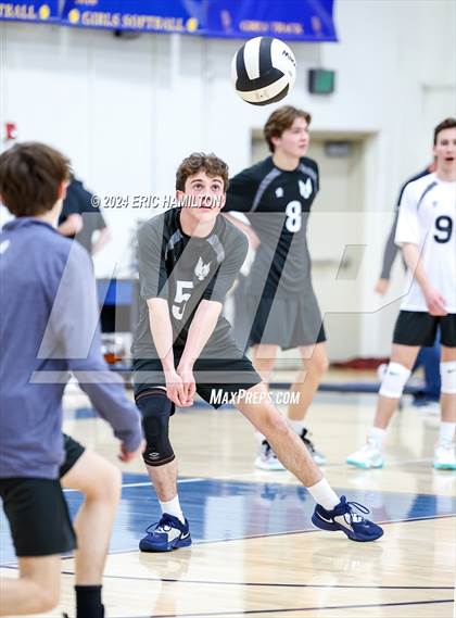 Thumbnail 3 in Loyola @ El Segundo photogallery.