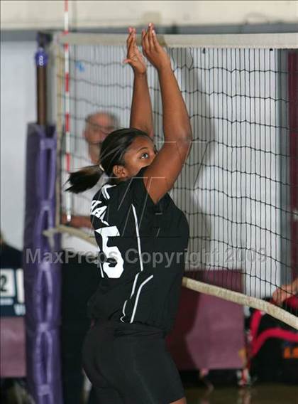 Thumbnail 3 in Chavez vs Modesto Christian (Edison Viking Classic) photogallery.