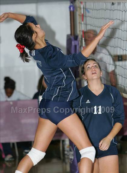 Thumbnail 2 in Chavez vs Modesto Christian (Edison Viking Classic) photogallery.