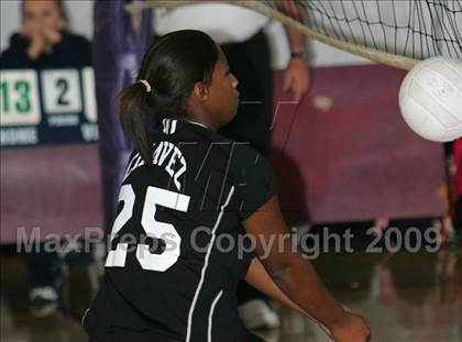 Thumbnail 2 in Chavez vs Modesto Christian (Edison Viking Classic) photogallery.