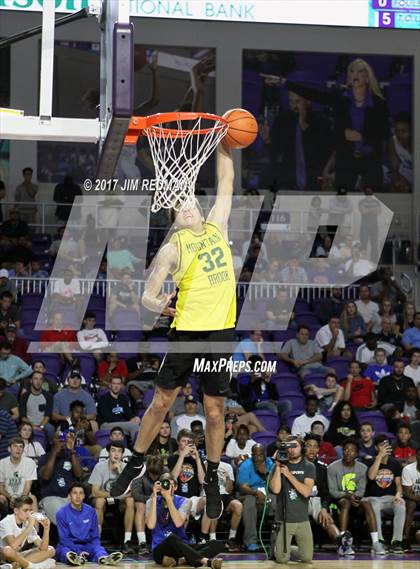 Thumbnail 2 in Slam Dunk Competition (City of Palms Classic) photogallery.