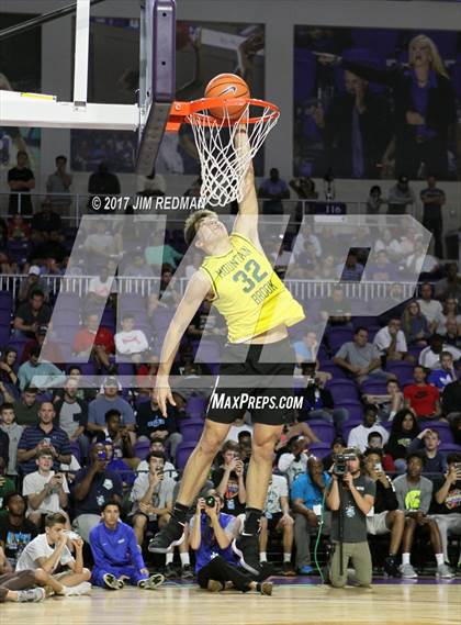 Thumbnail 2 in Slam Dunk Competition (City of Palms Classic) photogallery.