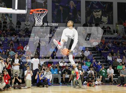 Thumbnail 3 in Slam Dunk Competition (City of Palms Classic) photogallery.