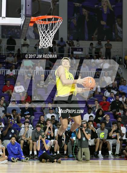 Thumbnail 2 in Slam Dunk Competition (City of Palms Classic) photogallery.