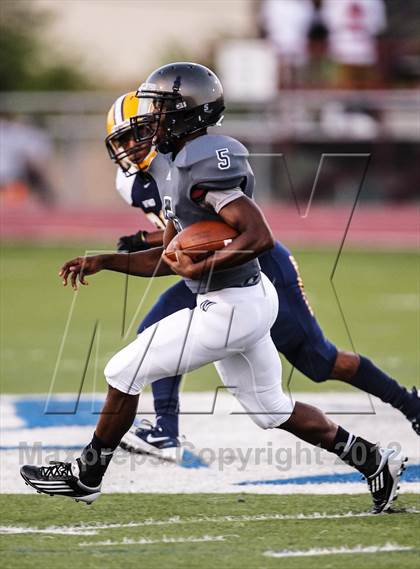 Thumbnail 2 in Nimitz @ Lamar photogallery.