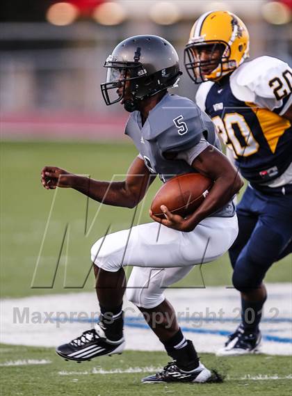Thumbnail 1 in Nimitz @ Lamar photogallery.