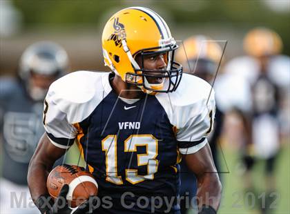 Thumbnail 1 in Nimitz @ Lamar photogallery.