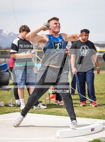 Thumbnail 1 in Airshow Invitational (Shot Put) photogallery.