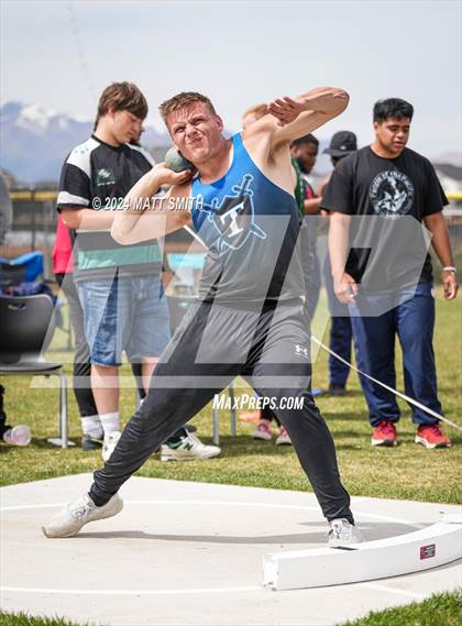 Thumbnail 3 in Airshow Invitational (Shot Put) photogallery.
