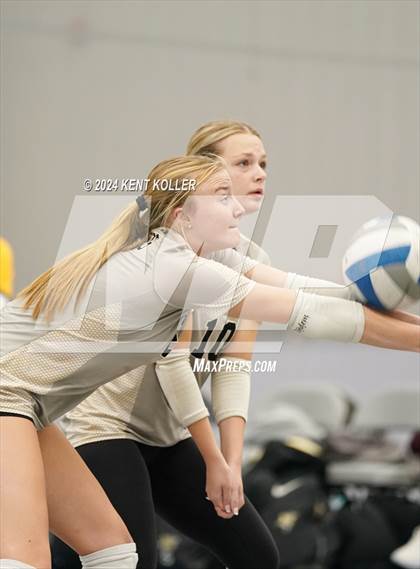 Thumbnail 3 in L'Anse Creuse North vs. Anchor Bay (Motor City Power Series) photogallery.