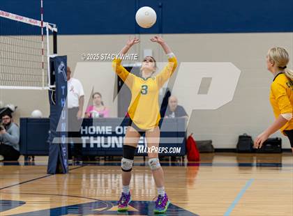 Thumbnail 3 in JV: Shorecrest Prep @ Out-of-Door Academy photogallery.