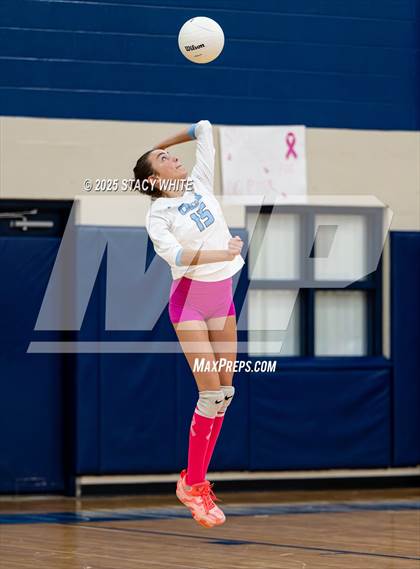 Thumbnail 3 in JV: Shorecrest Prep @ Out-of-Door Academy photogallery.