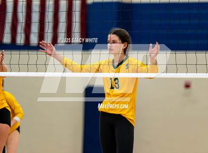 Thumbnail 1 in JV: Shorecrest Prep @ Out-of-Door Academy photogallery.
