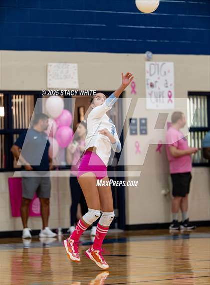 Thumbnail 3 in JV: Shorecrest Prep @ Out-of-Door Academy photogallery.