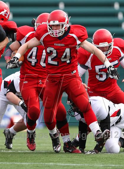 Thumbnail 1 in Hornell vs. Le Roy (NYSPHSAA Section 5 Class C Final) photogallery.