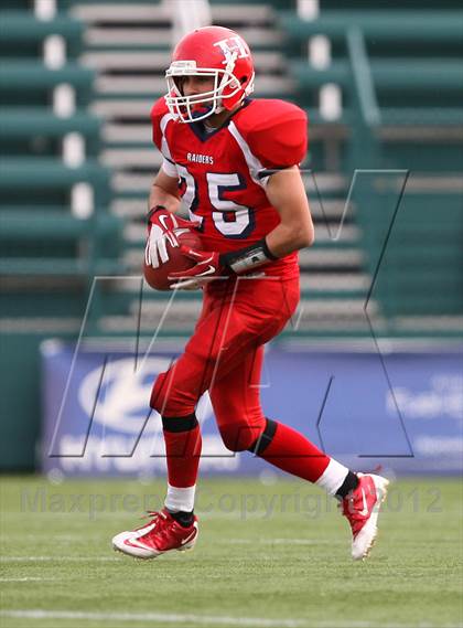 Thumbnail 2 in Hornell vs. Le Roy (NYSPHSAA Section 5 Class C Final) photogallery.